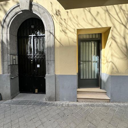 Apartamento En Embajadores Madrid Exterior foto