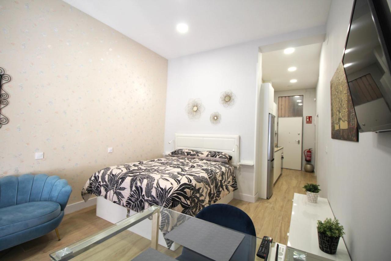 Apartamento En Embajadores Madrid Exterior foto